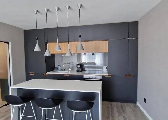 Mila's Cozy 1 Bedroom Апартаменты *