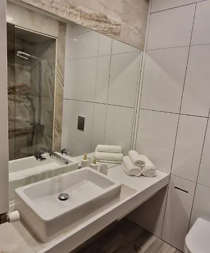 Апартаменты Mila's Cozy 1 Bedroom *